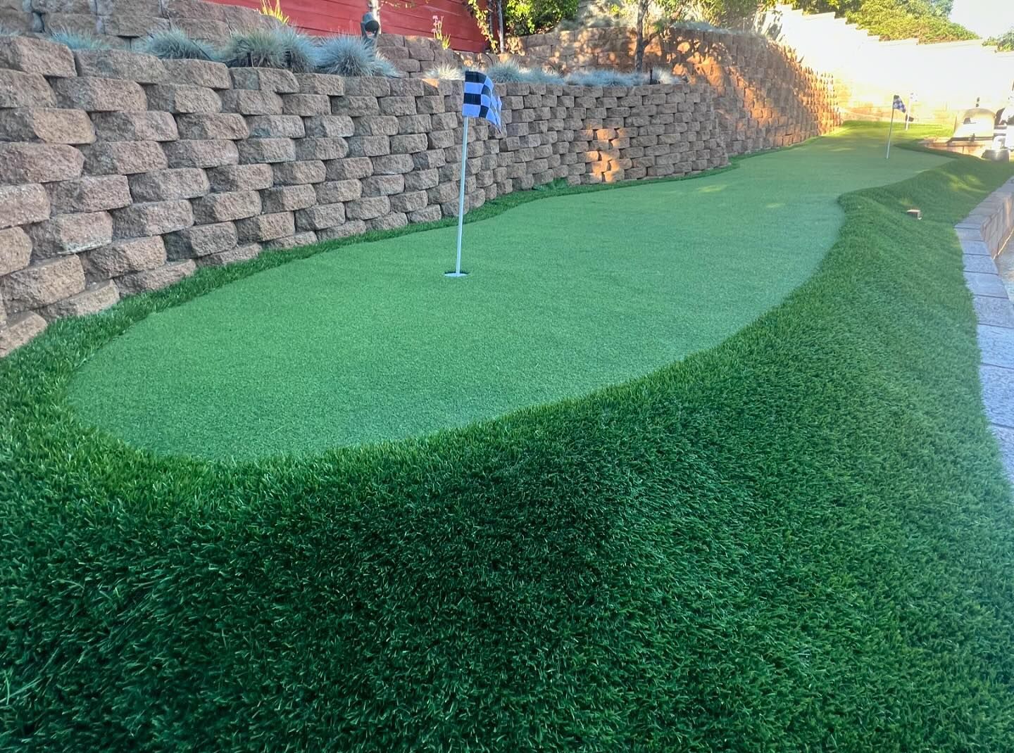 Artificial Putting Greens for backyards or business, Anaheim, CA