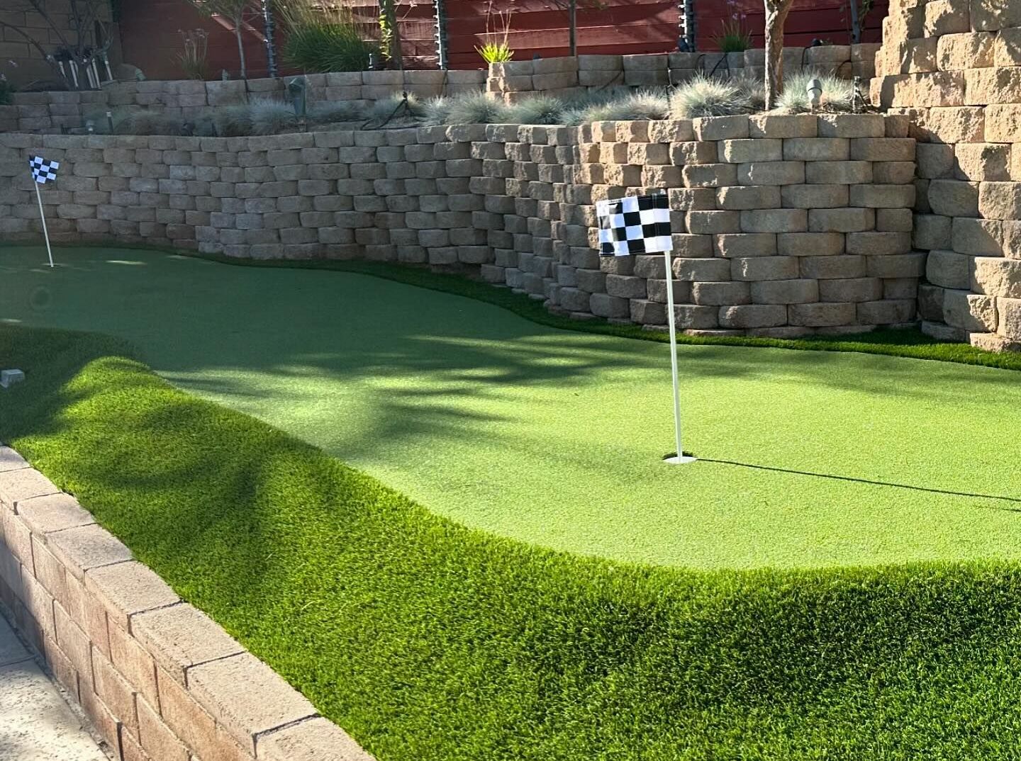 Artificial Putting Greens for backyards or business, Anaheim, CA