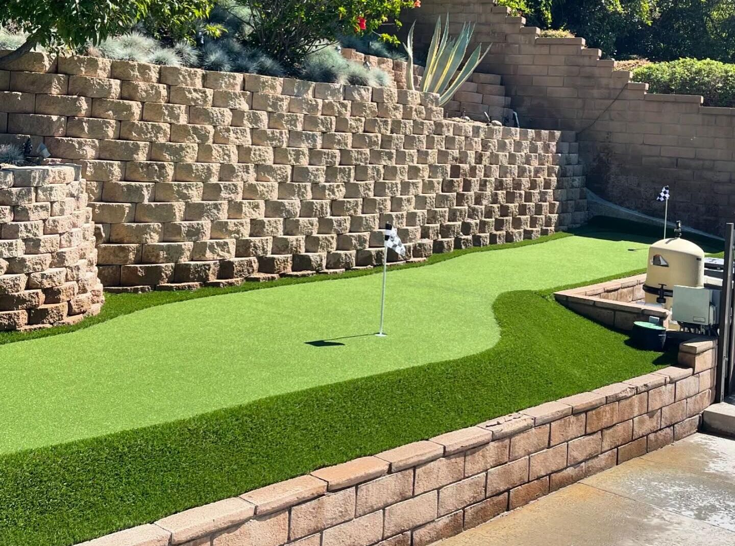 Artificial Putting Greens for backyards or business, Anaheim, CA